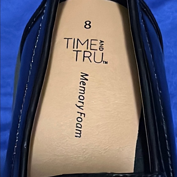 Time and Tru Women's Black Loafers - Picture 5 of 6